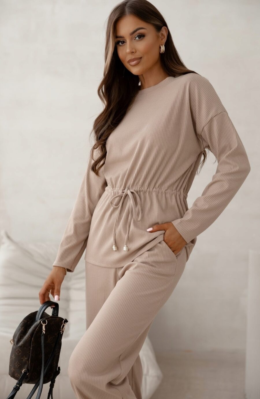 ELEGANCKI KOMPLET DRESOWY W PRĄŻEK SZEROKIE SPODNIE BLUZA POLSKI DRES M - obrazek 8
